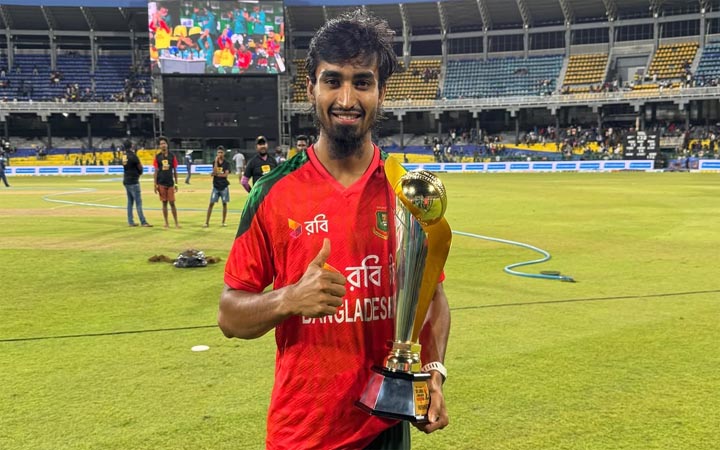 ডাকসুর ভোটার তালিকায় তানজিম সাকিব